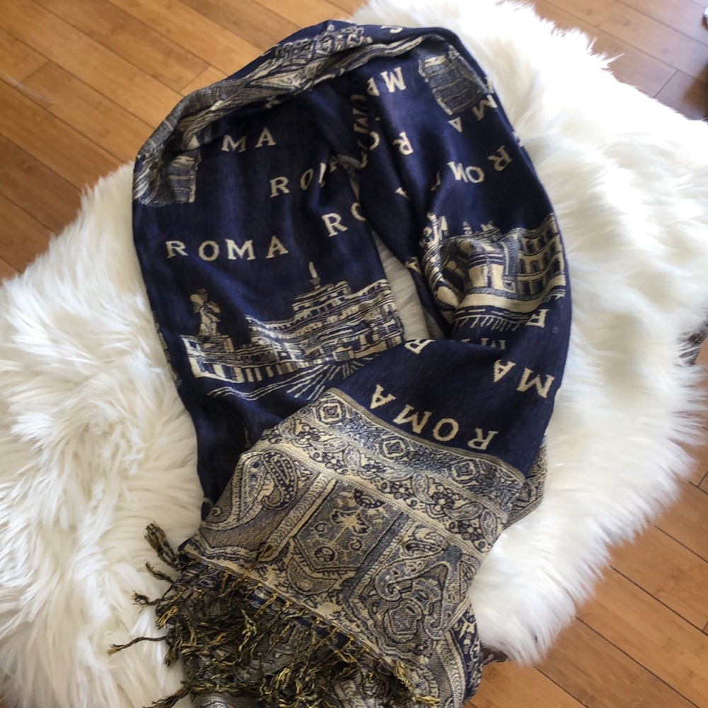 Beautiful scarf!